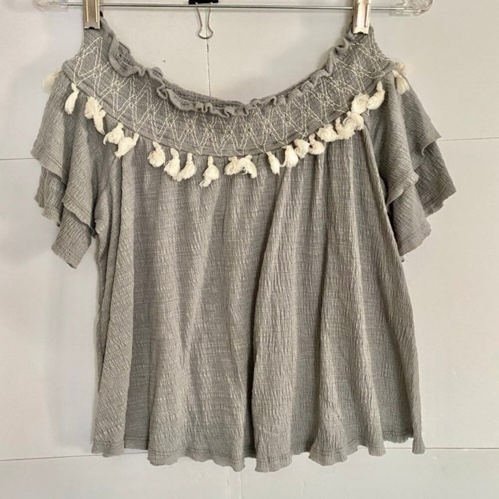 PAPER CRANE Off Shoulder Top Size S NWT (Bx 3)